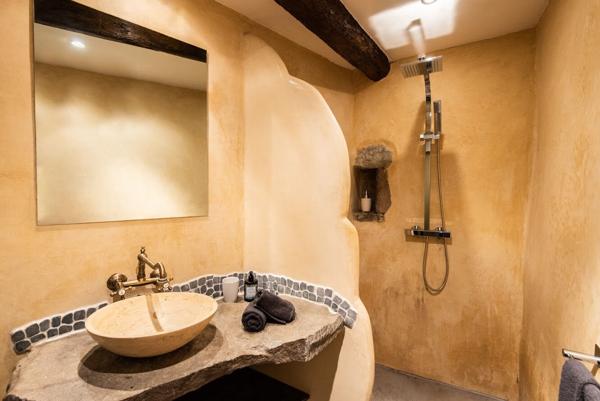 Immeuble de rapport à Carcassonne avec extérieur