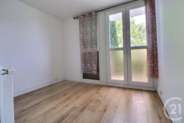 Appartement F3 à vendre  4 pièces - 55,45 m2 LE BOURGET - 93