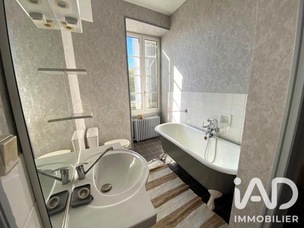 Maison à vendre 18 pièces 445 m² Saint-Maixent-l'École