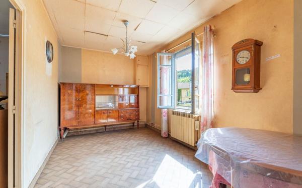 Maison à vendre    6 pièces • 116,98 m2 Tarare