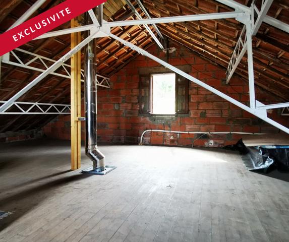 Maison de ville à Civray proche des commerce