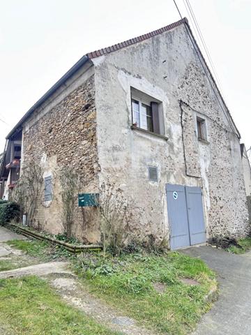 MAISON DIVISEE EN DEUX BEAU APPARTEMENT. UN F2 ET UN  F3