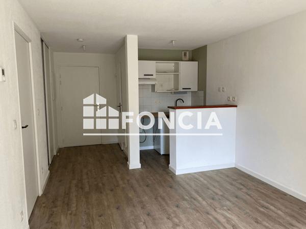 Location Appartement 2 pièces 35.2 m² - RESIDENCE DES URSULINES Le Mans 72000
