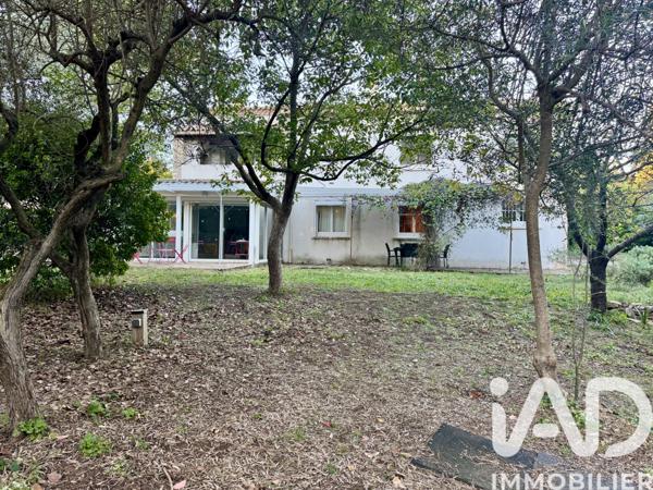 Maison à vendre 11 pièces 310 m² Nîmes
