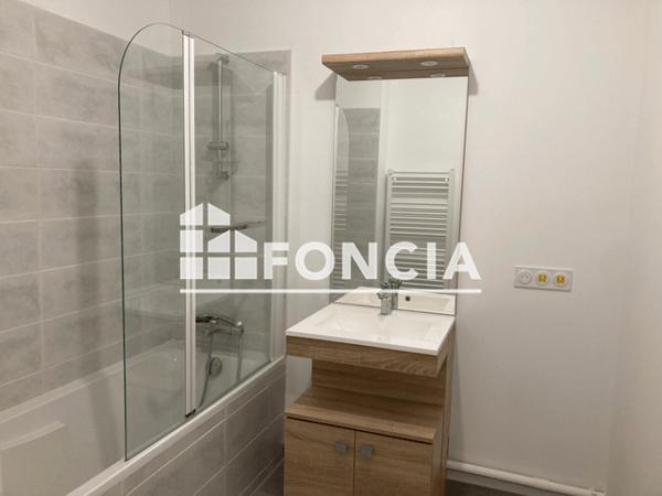 Location Appartement 3 pièces 65.65 m² - CARRE ALEXANDRA - 115 AVENUE VICTOR CHATENAY - A36 Angers 49000