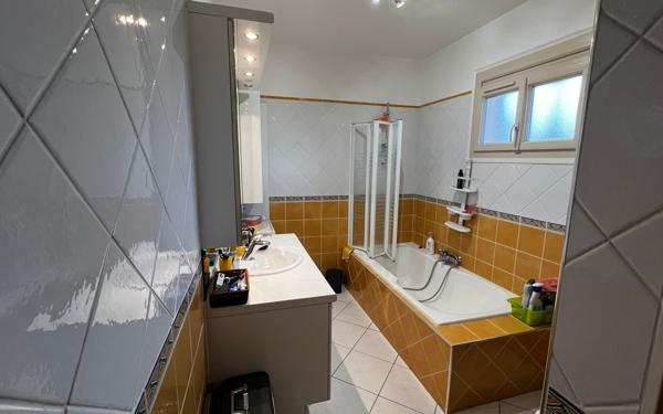 Maison à vendre    6 pièces •  Thiron-Gardais