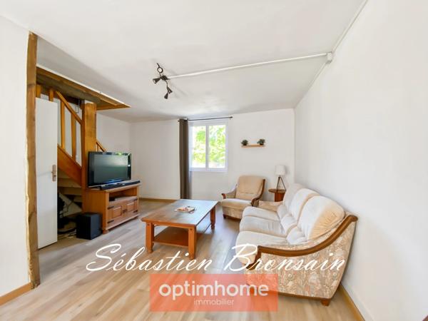 Ensemble immobilier avec potentiel locatif au cœur de la campagne jurassienne