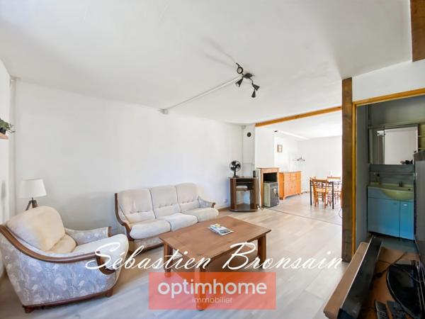 Ensemble immobilier avec potentiel locatif au cœur de la campagne jurassienne