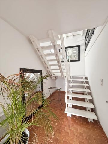 Maison de ville de 106,9 M² avec bel espace de vie, 3 chambres, terrasse et véranda au cœur de Granville !