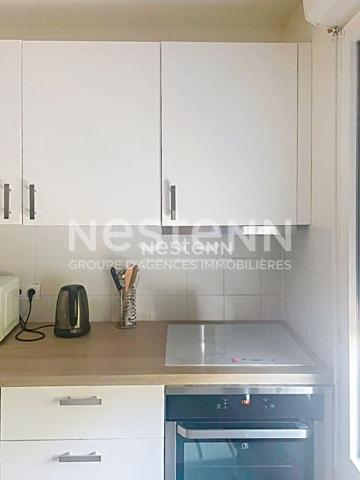 À LOUER :  Trappes, 3 pièces meublé de 59 m² avec balcon et box