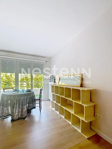À LOUER :  Trappes, 3 pièces meublé de 59 m² avec balcon et box
