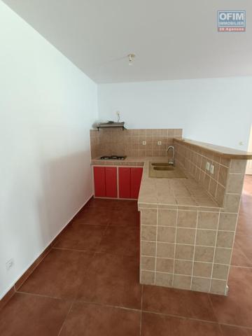 A Vendre grand T3 de 80m2 + 2 parkings à Saint-Benoit-Beaulieu