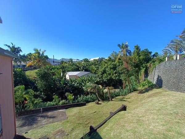 A Vendre grand T3 de 80m2 + 2 parkings à Saint-Benoit-Beaulieu