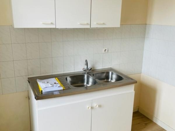 Location Appartement 3 pièces Parthenay (79200) - centre ville