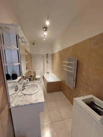 11100 NARBONNE APPARTEMENT T2 PROCHE HALLES