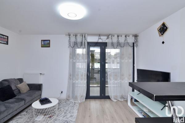 Appartement 2 pièces de 42 m² à Noisiel (77186)