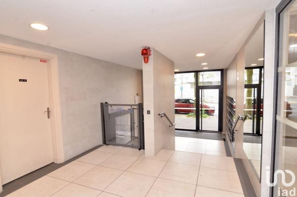 Appartement 2 pièces de 42 m² à Noisiel (77186)