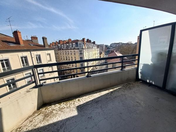 Appartement VILLEURBANNE 76.61 m²