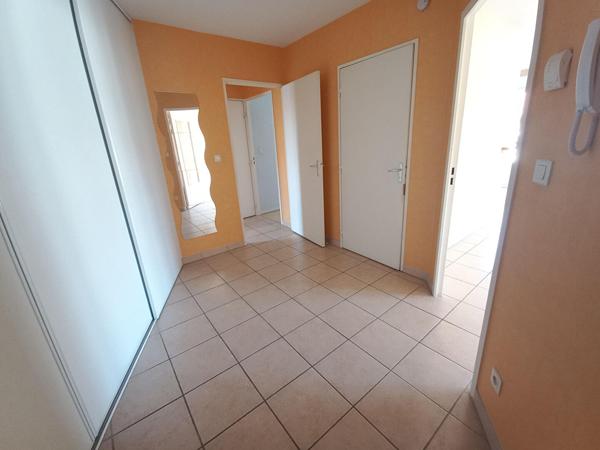 Appartement VILLEURBANNE 76.61 m²