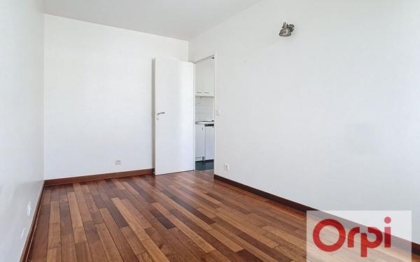Appartement à vendre    1 pièce • 39,19 m2 Issy-les-Moulineaux