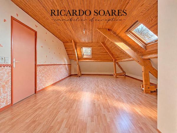 60700 PONT-SAINTE-MAXENCE / MAISON FAMILIALE 220 m² au sol / 6 CHAMBRES / VIVABLE DE PLAIN-PIED / TERRAIN 1401 m²