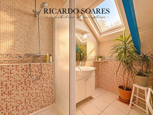 60700 PONT-SAINTE-MAXENCE / MAISON FAMILIALE 220 m² au sol / 6 CHAMBRES / VIVABLE DE PLAIN-PIED / TERRAIN 1401 m²