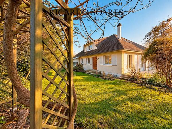 60700 PONT-SAINTE-MAXENCE / MAISON FAMILIALE 220 m² au sol / 6 CHAMBRES / VIVABLE DE PLAIN-PIED / TERRAIN 1401 m²