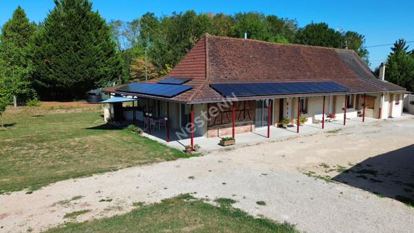 Ferme bressane de caractère entièrement rénovée de 190 m² - Prestations haut de gamme -  Terrain de 3 300 m²