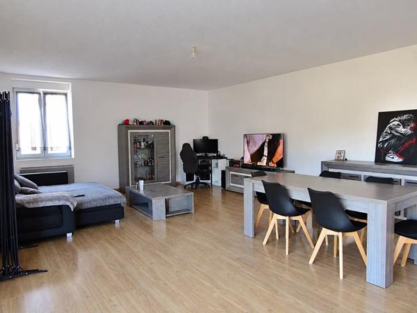 Location                                                      Appartement
                        
                     4 pièces                      125 m2                     à Saint-Remy