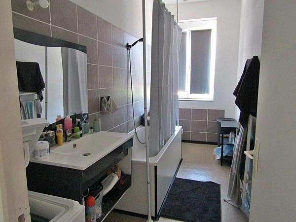 Location                                                      Appartement
                        
                     4 pièces                      125 m2                     à Saint-Remy