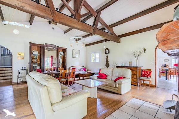 Maison à vendre 399 087 € Saint-Loubès 6 p 165 m² DPE C