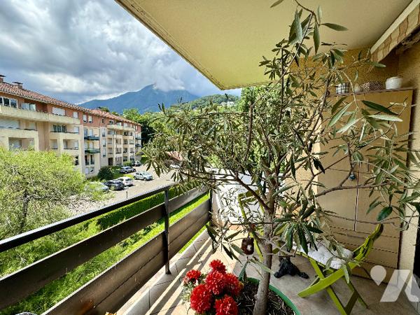 EXCLUSIVITE : INVESTISSEMENT - PLACEMENT Appartement T2 d'environ 63,50 m² loi carrez. - ALBERTVILLE