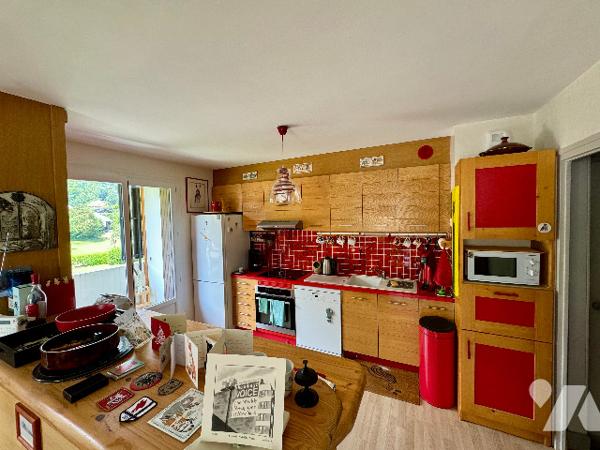 EXCLUSIVITE : INVESTISSEMENT - PLACEMENT Appartement T2 d'environ 63,50 m² loi carrez. - ALBERTVILLE