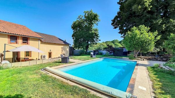 Charmante maison en pierre à Compreignac, à 20 min de Limoges