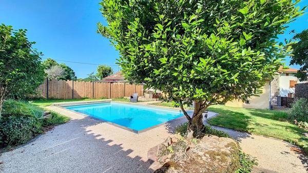 Charmante maison en pierre à Compreignac, à 20 min de Limoges