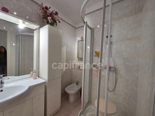 Appartement à vendre 85 M2 pièces MARSEILLE 5EME ARRONDISSEMENT (13)