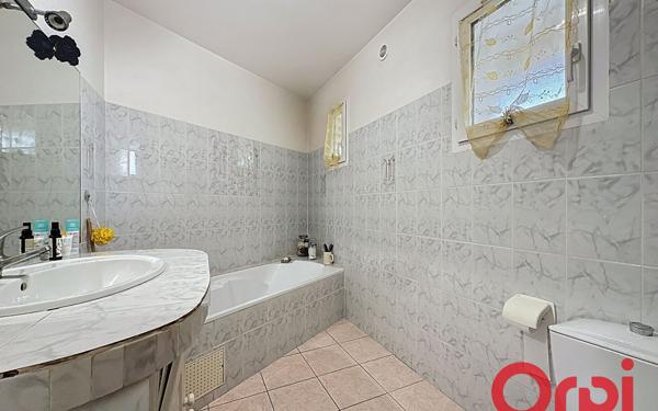 Maison à vendre    5 pièces •  Lunel