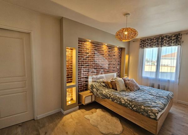 Maison de plain pied 4 chambres avec garage 