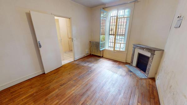 Exclusivité Guy Hoquet : Maison de ville avec extérieur et box à Montreuil