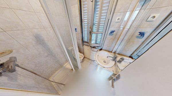 Exclusivité Guy Hoquet : Maison de ville avec extérieur et box à Montreuil