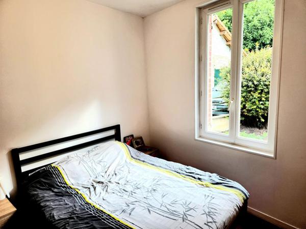 Exclusivité - Les Andelys - Immeuble de rapport de 3 logements  dont 2 loués pour une rentabilité de  1.520  mensuel - Prix 195.900