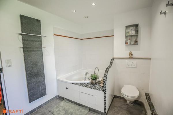 Maison 180m2, 6 pièces,3 chambres, dépendance