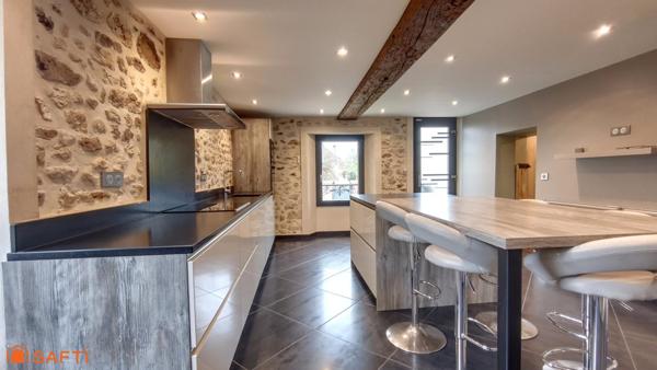 Maison 180m2, 6 pièces,3 chambres, dépendance