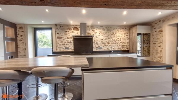 Maison 180m2, 6 pièces,3 chambres, dépendance