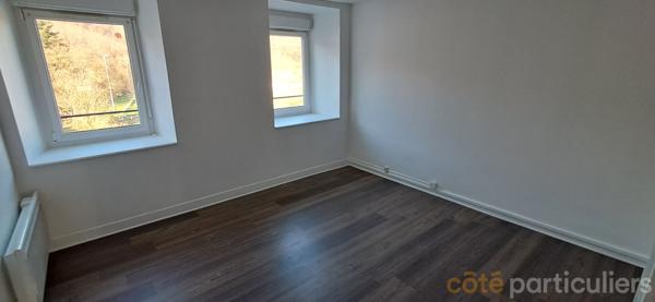 Location Appartement92,13 m² - 4 Pièces - PONT DE SALARS (12290)