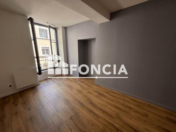 Location Studio 38.2 m² - 25 Rue Maréchal Joffre Pau 64000