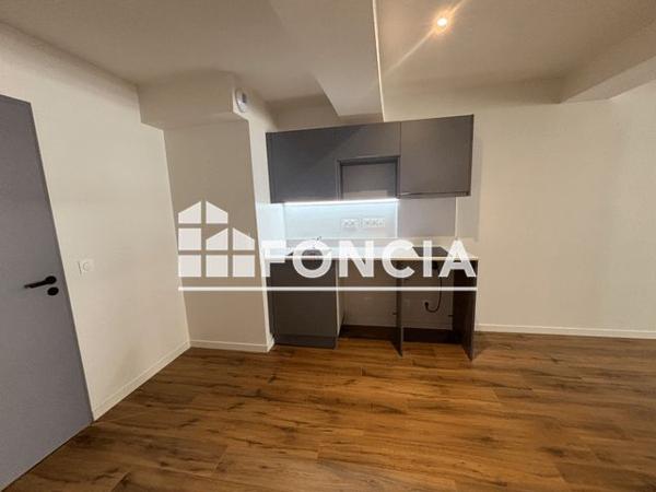 Location Studio 38.2 m² - 25 Rue Maréchal Joffre Pau 64000