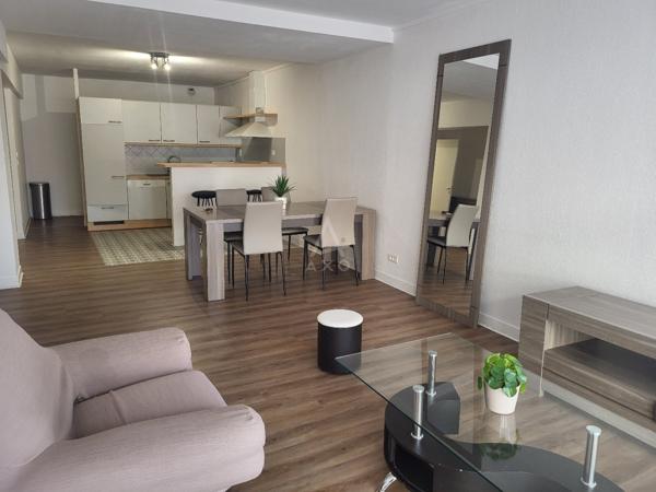 EPERNAY-HYPER CENTRE : APPARTEMENT LOUE EN MEUBLE de 94,20 m² avec CELLIER PRIVATIF
