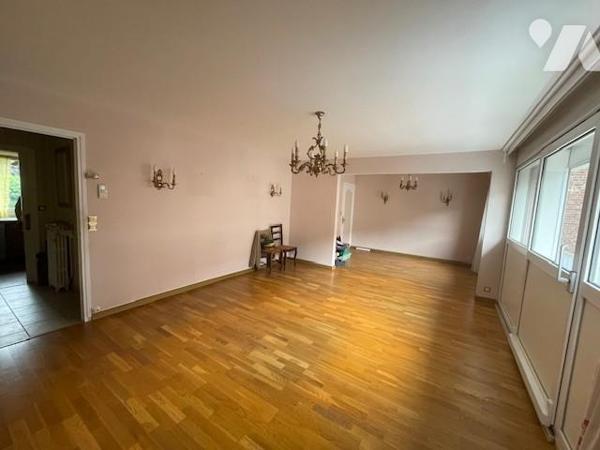 BETHUNE APPARTEMENT 4 CHS 2 PARKINGS 2 CAVES