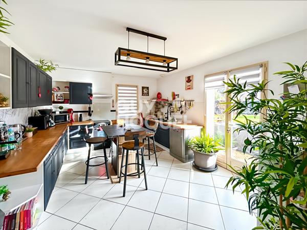 Maison 7 pièce(s) 160 m2